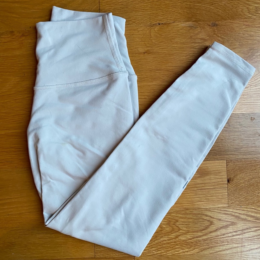 7/8th Alo Yoga Leggings in Bone